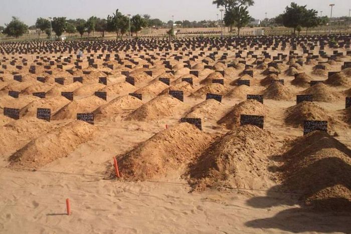 Dakar: Les cimetières explosent