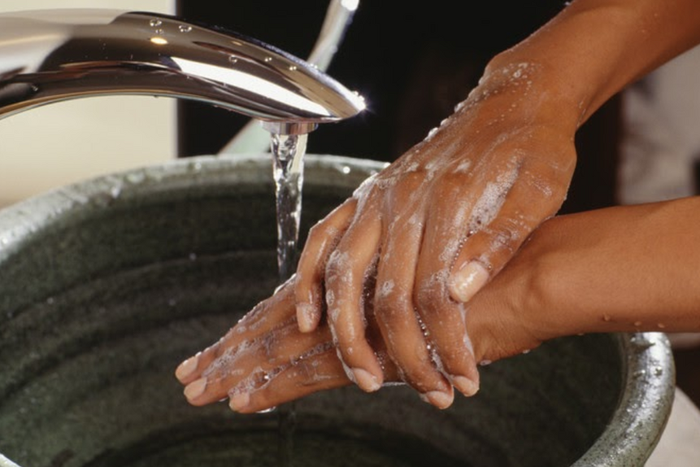 Se laver les mains (notre vie quotidienne)