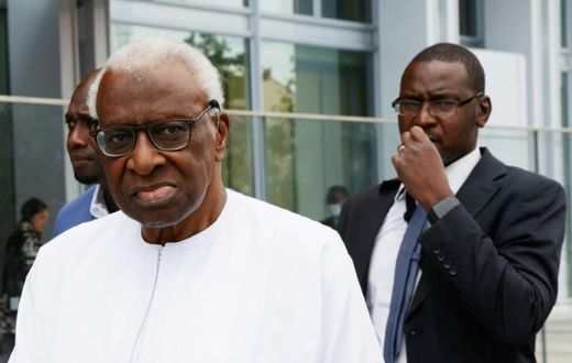 QUATRE (4) ANS DE PRISON ET 500 000 EUROS D’AMENDE REQUIS CONTRE LAMINE DIACK