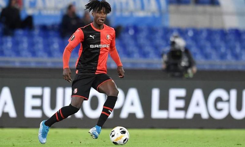 768x492 jeune-joueur-stade-rennais-eduardo-camavinga-lors-match-ligue-europa-face-lazio-rome-naturalise-francais