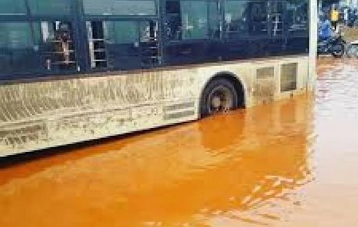 INONDATIONS : DAKAR DEM DIKK SUSPEND SES LIGNES DE BANLIEUE ’’JUSQU’À NOUVEL ORDRE’’