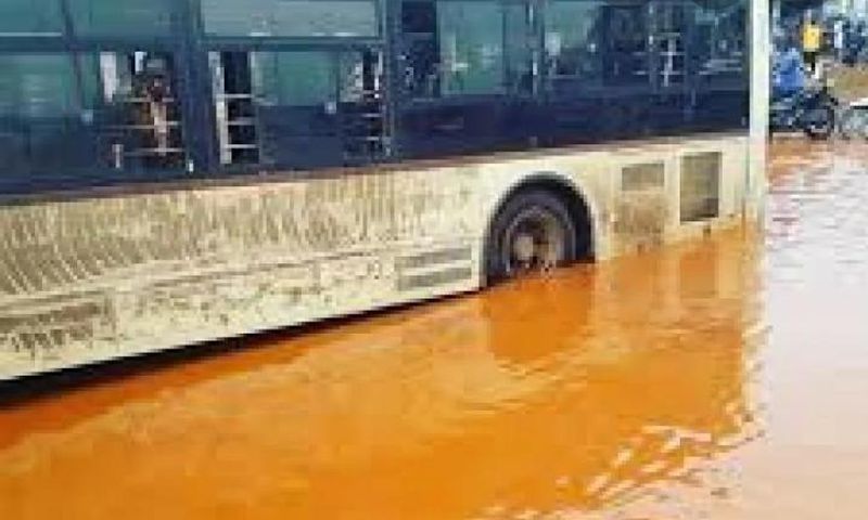 INONDATIONS : DAKAR DEM DIKK SUSPEND SES LIGNES DE BANLIEUE ’’JUSQU’À NOUVEL ORDRE’’