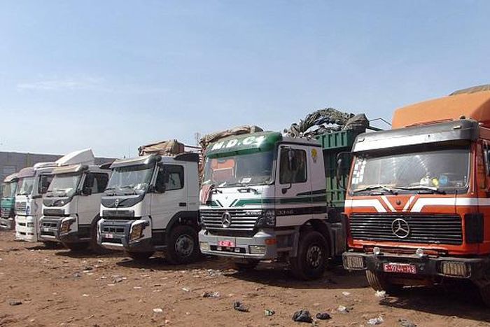 Camions-remorques-gros-porteurs