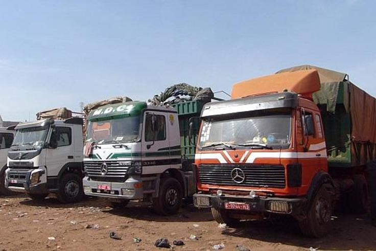 Camions-remorques-gros-porteurs