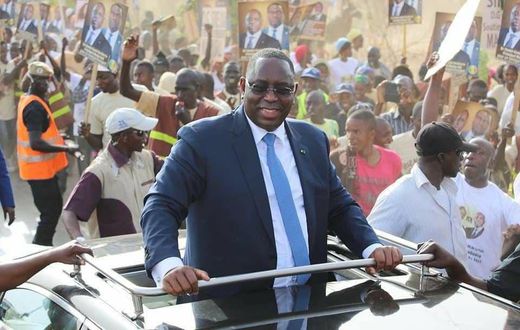 Tournée de Macky : Les jeunes convoyés de Dakar à Fouta saccagent un bus climatisé