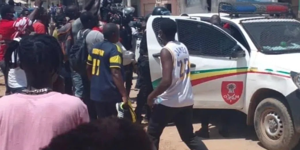 Le ring attire… et la police frappe : 17 interpellations à Grand-Yoff en marge du combat