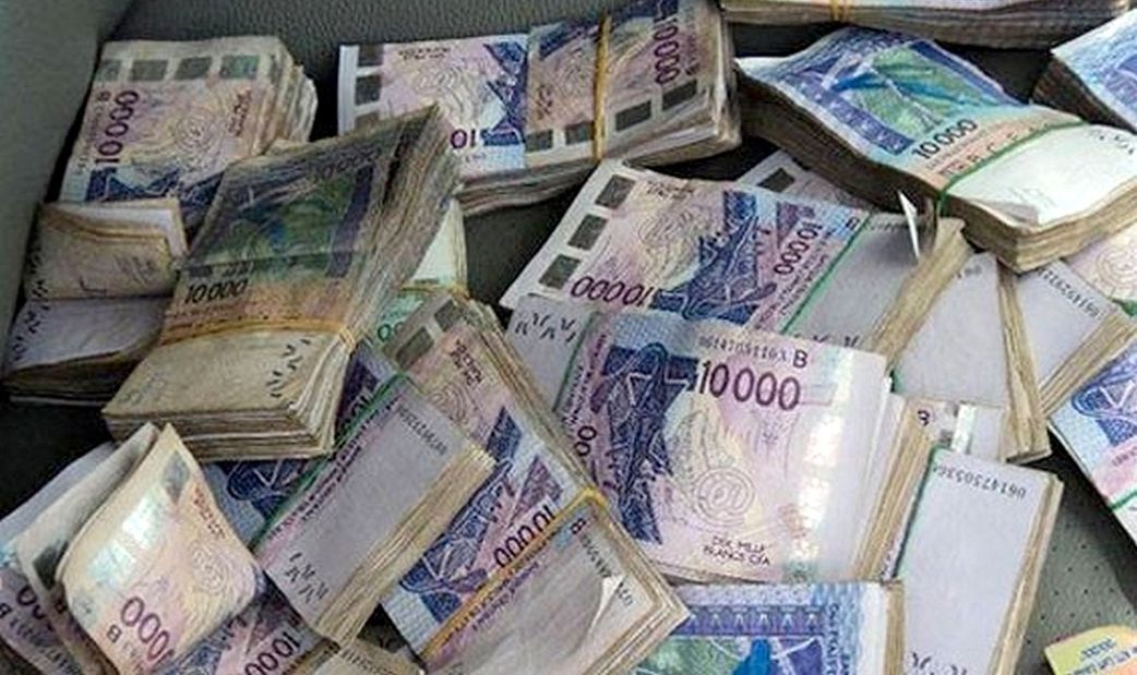 Saly : 4 milliards en billets noirs saisis sur une dame