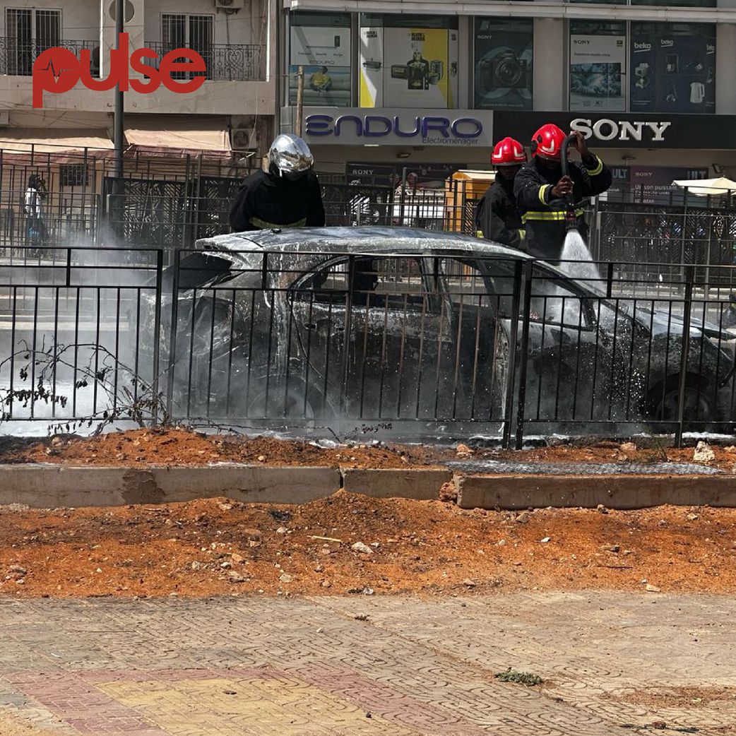 Tracé du BRT : une voiture prend feu et complètement calcinée