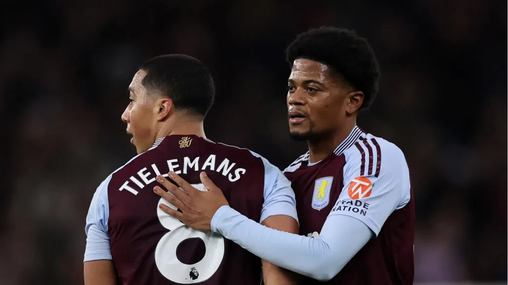 Aston Villa chute lourdement à Crystal Palace avec un doublé de Sarr