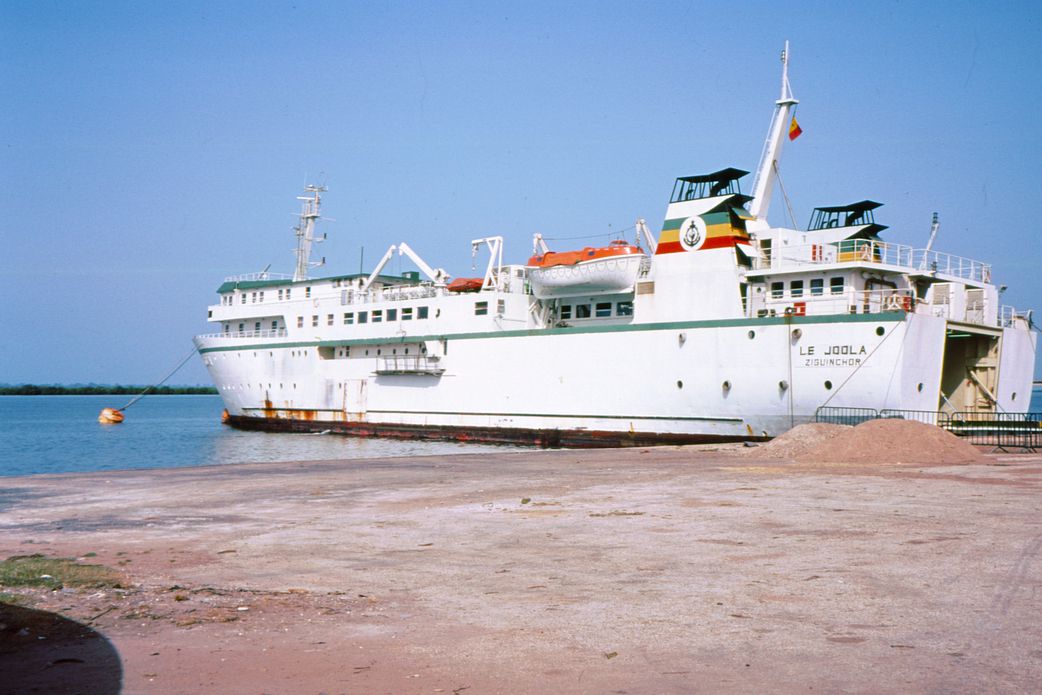 Le "Joola", 23 ans après : les deux naufrages du  "Titanic africain"