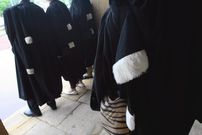 Un Australien grugé de 10 millions FCFA par un "avocat" qui l'avait promis de sortir sa copine de prison