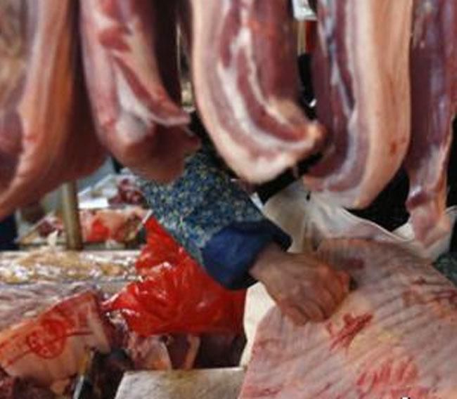 Deux ânes dépecés, la viande emportée pour...