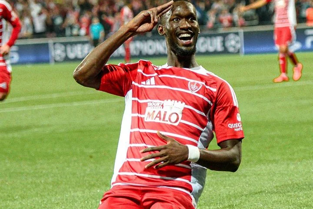 Abdallah Sima buteur