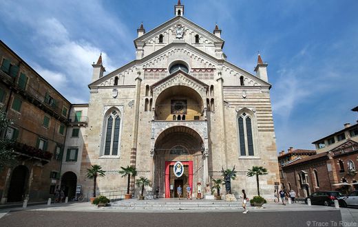 Verone-Duomo-Cathedrale-Santa-Maria-Matricolare-1-blog-trace-ta-route