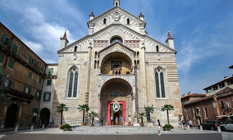 Verone-Duomo-Cathedrale-Santa-Maria-Matricolare-1-blog-trace-ta-route