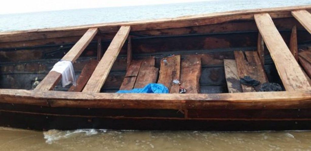pirogue-migrants