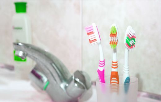 Object you should never leave in the bathroom [oneindia]