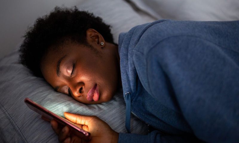 Never sleep with your phone beside you [DoctallLiving]