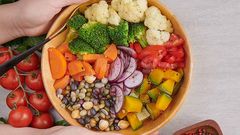 Raw food come with it's benefits [TheWellnessCorner]