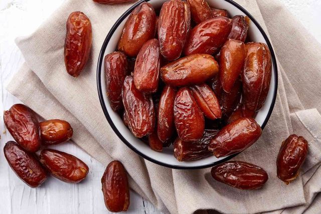 What are the side effects of eating dates? [RealSimple]