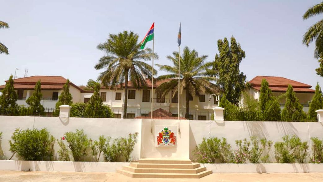 Palais gambien : 2 gendames sénégalais, voleurs de denrées alimentaires, virés