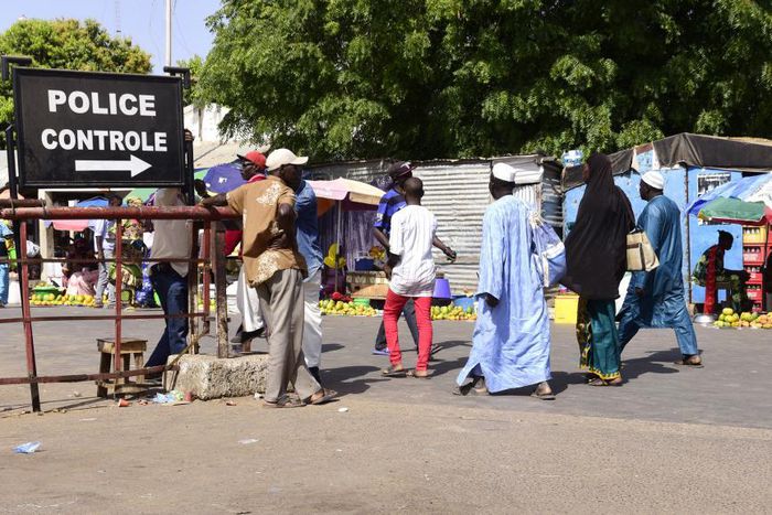 Karang-checkpoint police