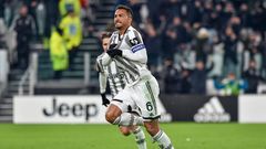 Danilo Luiz Da Silva of Juventus FC celebrates after scoring the goal of 3-3 during the Serie A football match between Juventus FC and Atalanta
