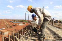 infrastructures-kenya-chine-chantier-voie-ferree