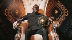 sadio-mane-cafawards-2019-trophee-vainqueur