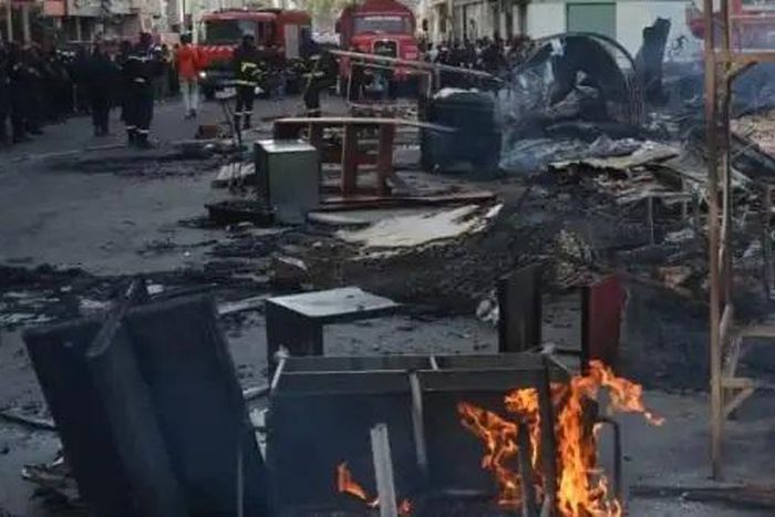 Dakar, le marché salle de vente ravagé par un incendie, mars 2022 (3)
