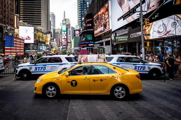 new-york-taxi-scaled