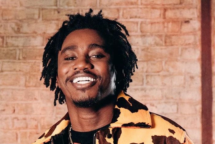 Wally Seck, artiste chanteur sénégalais Ses fans estiment qu'il a un beau sourire.