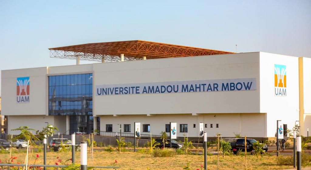 universite-amadou-makhtar-mbow-2