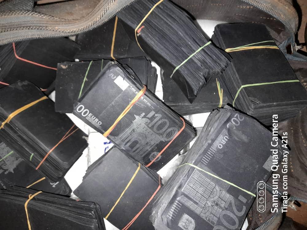 La Douane sénégalaise a saisi plus d'un milliard FCFA en billets noirs saisis entre Louga et Thiès, fin mars à début avril 2022