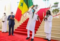 remise drapeau aux Lions