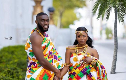 Le Kent du Ghana, tissu très prisé en Afrique.