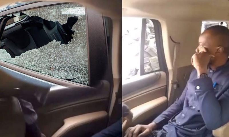 Ousmane-Sonko-dans-son-vehicule-ce-jeudi-16-fevrier-a-Dakar-edited-1
