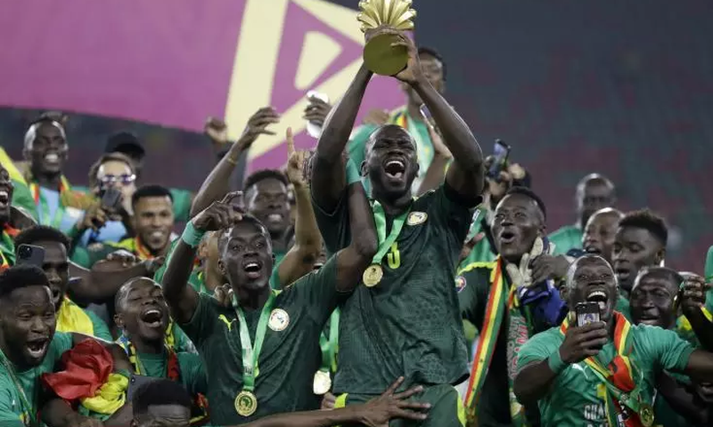 Le Sénégal est le tenant du titre de la CAN Images des joueurs lors de la remise du trophée le 6 février 2022    AP PhotoSunday Alamba