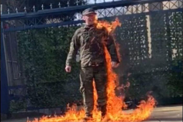 Un Militaire Américain Décédé Après S'être Immolé Devant L'ambassade D'Israëll