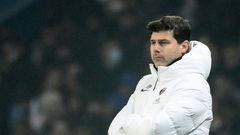 Manchester United could wait until the end of the season to try and lure Paris Saint-Germain boss Mauricio Pochettino back to the Premier League