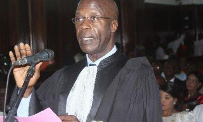 Papa Oumar Sakho, prétant serment après sa nomination