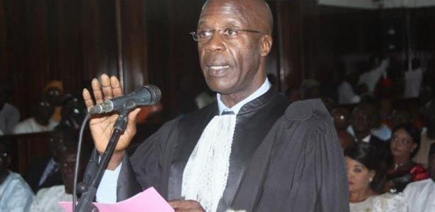 Papa Oumar Sakho, prétant serment après sa nomination