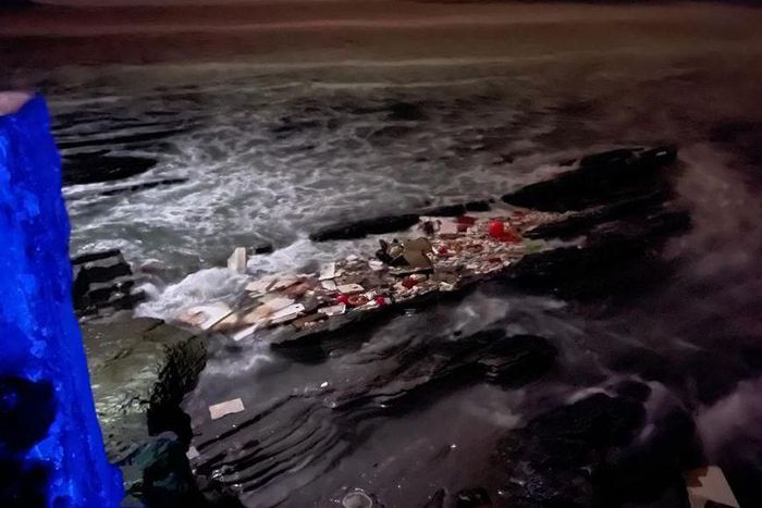 Un bateau de pêche s'est échoué à Ciboure cette nuit Deux marins sont toujours recherchés Radio France - Paul Nicolaï