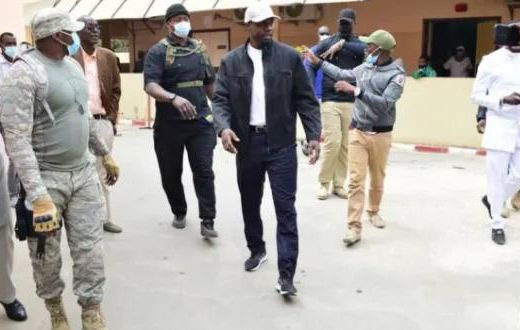 Ousmane Sonko et ses gardes du corps