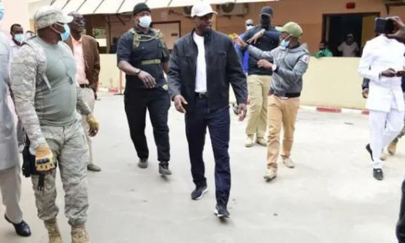 Ousmane Sonko et ses gardes du corps