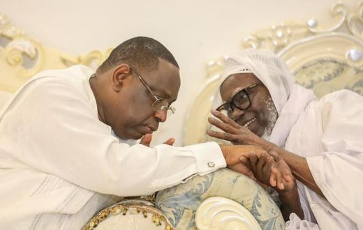 Macly Sall rend visite au Khalife général des Mourides, Serigne Mountakha Mbacké, le 29 mai 2022