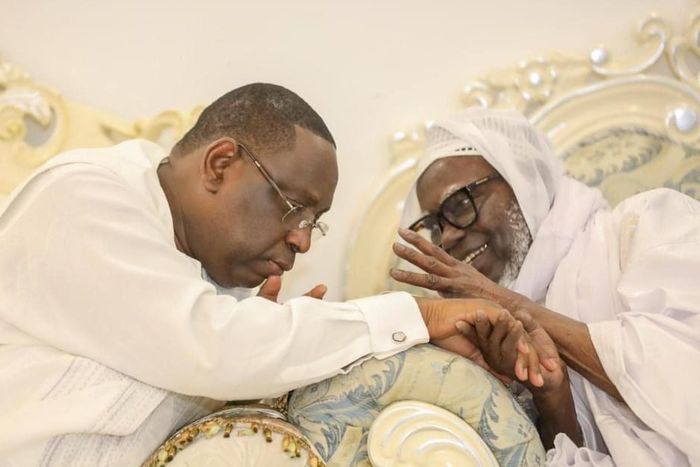 Macly Sall rend visite au Khalife général des Mourides, Serigne Mountakha Mbacké, le 29 mai 2022