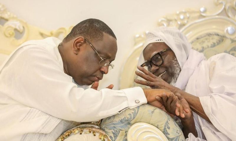 Macly Sall rend visite au Khalife général des Mourides, Serigne Mountakha Mbacké, le 29 mai 2022