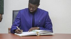 President-Bassirou-Diomaye-Faye-Signature