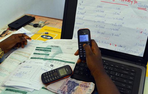 La guerre des prix fait rage entre Orange Money et Wave au Sénégal